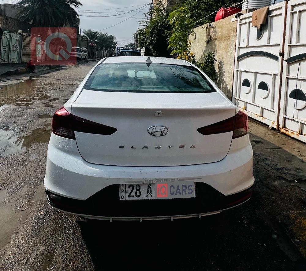 هيونداي النترا